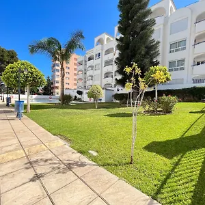 Apartment Spacieux Avec Terrasse Et Piscine, Benalmadena